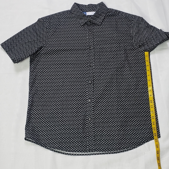 Men's Old Navy Button Up Everyday Shirt - Picture 8 of 12